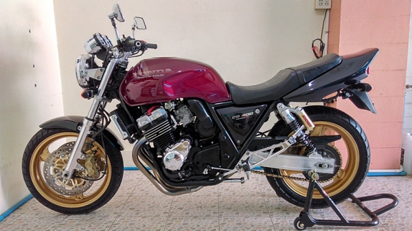 ขาย Honda cb400 ปี98 Version s สวยๆพร้อมของแต่ง ขาย Honda cb400 ปี98 Version s สวยๆพร้อมของแต่ง