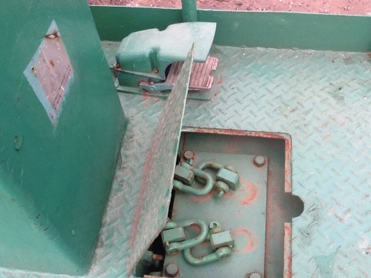 ลิฟยกสภาพดีพร้อมใช้ สูง4เมตร เพิ่งเข้าจากญี่ปุ่น ราคาไม่แพงครับ