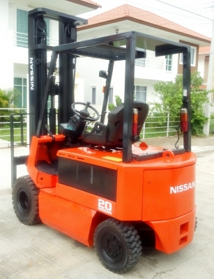 ขายไฟฟ้านิสสันนั่งขับขนาด 2 ตัน เสายกสูง 6 เมตร 081-3535-948