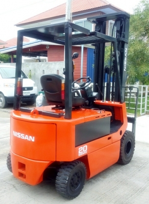 ขายไฟฟ้านิสสันนั่งขับขนาด 2 ตัน เสายกสูง 6 เมตร 081-3535-948