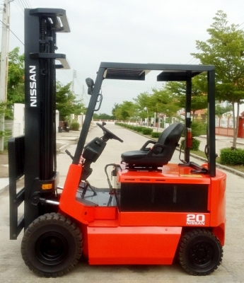 ขายไฟฟ้านิสสันนั่งขับขนาด 2 ตัน เสายกสูง 6 เมตร 081-3535-948