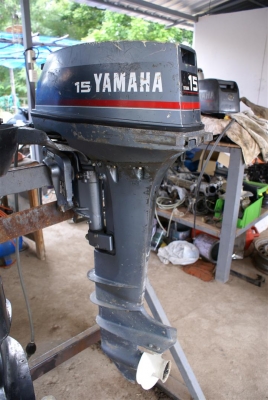 Yamaha 15hp 2stroke หางยาว 23 นิ้ว ฝาเหลี่ยม