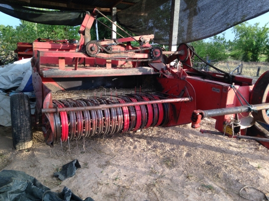 ขาย รถอัดฟาง แมสซี่ 124 ป้ายเหลือง พร้อมใช้