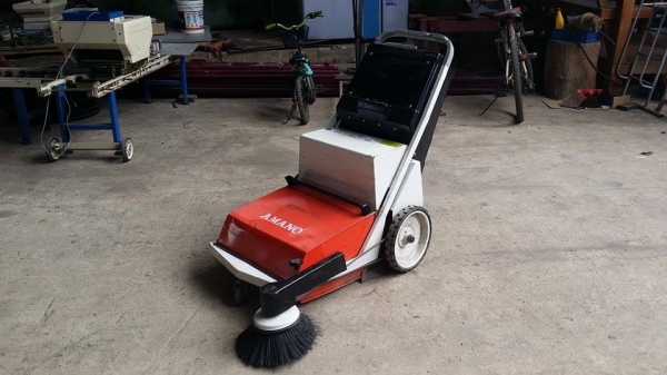 เครื่องดูดฝุ่นเก่าญี่ปุ่น AMANO รุ่น  FE100 สภาพดี เครื่องพร้อมใช้งาน  ขนาดกระทัดรัด