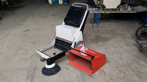 เครื่องดูดฝุ่นเก่าญี่ปุ่น AMANO รุ่น  FE100 สภาพดี เครื่องพร้อมใช้งาน  ขนาดกระทัดรัด