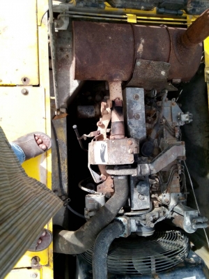 ขายรถแบคโฮ KOMATSU PC200-6 เอกสารอินวอย ระบบไฟเต็ม ซีเรียล 90000 กว่า ราคา 850000