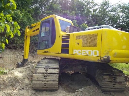 ขายรถแบคโฮ KOMATSU PC200-6 เอกสารอินวอย ระบบไฟเต็ม ซีเรียล 90000 กว่า ราคา 850000
