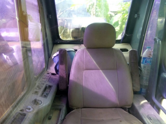 ขายรถแบคโฮ KOMATSU PC200-6 เอกสารอินวอย ระบบไฟเต็ม ซีเรียล 90000 กว่า ราคา 850000