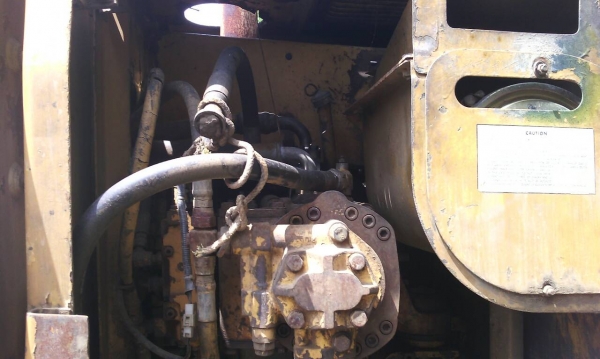 ขายรถแบคโฮ KOMATSU PC200-5 ระบบไฟเต็ม เอกสารอินวอย control สั้น ราคา 550000