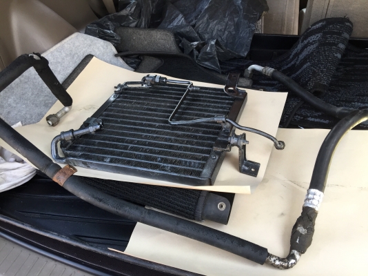 ขายรังผึ้งแอร์ของรถยนต์ DAIHATSU รุ่น MIRA L80 ของแท้มิร่า