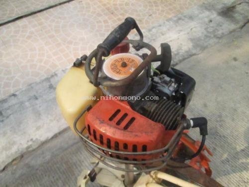 เครื่องกำจัดวัชพืชในร่องข้าว    MARUYAMA   KW  รหัสสินค้า : 80802470 Line ID: nihonmono หรือเพิ่มเติมไดที่ www.nihonmono.com