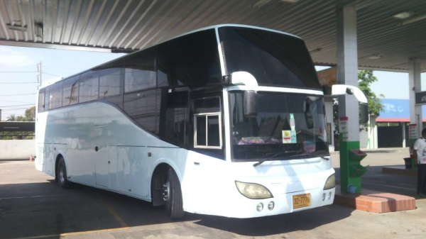 ขายรถบัส 6 ล้อแอร์แขวน ฮีโน่เขาควาย และ ถุงลมใน ราคาถูก