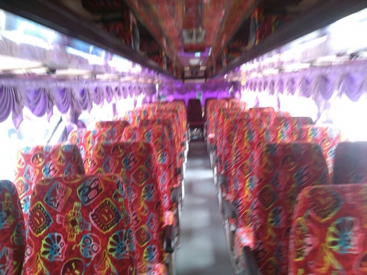 ขายรถบัส 6 ล้อแอร์แขวน ฮีโน่เขาควาย และ ถุงลมใน ราคาถูก