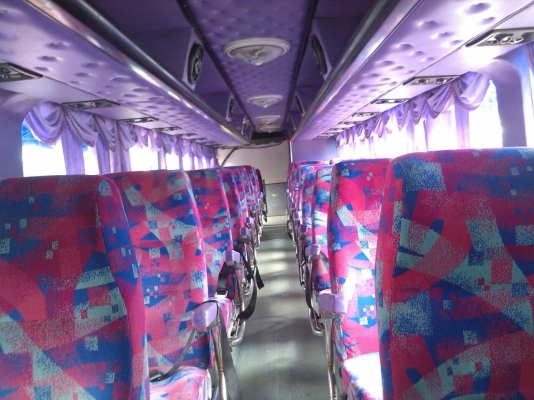 ขายรถบัส 6 ล้อแอร์แขวน ฮีโน่เขาควาย และ ถุงลมใน ราคาถูก