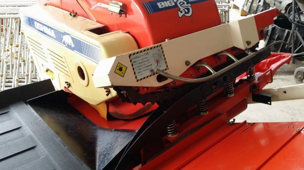 รถนวดข้าวเดินตาม เก่าญี่ปุ่น OSHIMA รุ่น KE35V  สภาพใช้งานได้จริง  นวดข้าวเร็ว ง่าย เคลี่อนย้ายง่าย