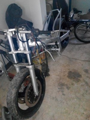 ขายชุดล้อหน้า suzuki GSX 400 ราคา 3500 บาท