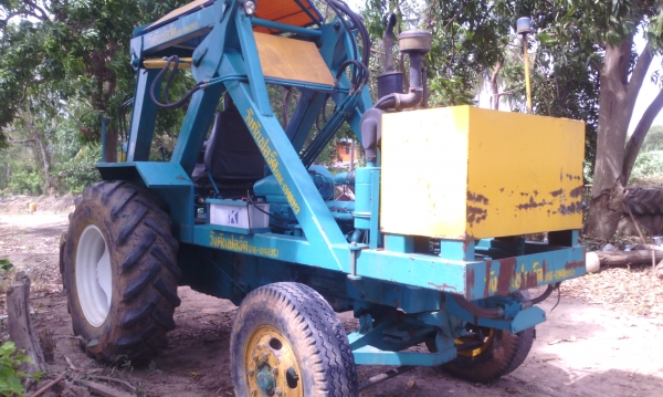 รถคีบอ้อย  ฟอร์ด คีบหลังเกียร์ธรรมดา เอกสารซื้อขาย ราคาถูกๆๆๆ