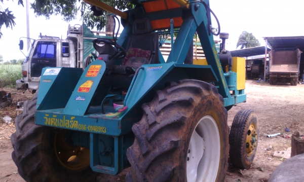 รถคีบอ้อย  ฟอร์ด คีบหลังเกียร์ธรรมดา เอกสารซื้อขาย ราคาถูกๆๆๆ