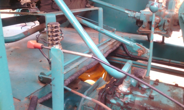 รถคีบอ้อย  ฟอร์ด คีบหลังเกียร์ธรรมดา เอกสารซื้อขาย ราคาถูกๆๆๆ