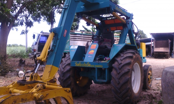 รถคีบอ้อย  ฟอร์ด คีบหลังเกียร์ธรรมดา เอกสารซื้อขาย ราคาถูกๆๆๆ