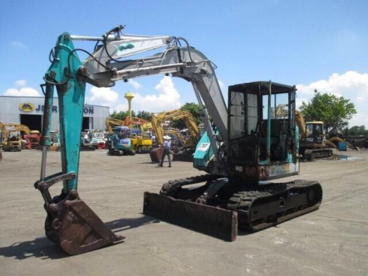 ขายรถขุด komatsu pc 75uu เก่านอกแท้  สนใจโทร 083-4953407
