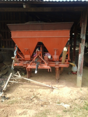 เครืองฝังปุ่ยมูลสัตว์ เครืองฝังปุ่ยมูลสัตว์