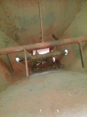 เครืองฝังปุ่ยมูลสัตว์ เครืองฝังปุ่ยมูลสัตว์