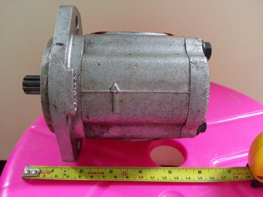 ปั๊ม คายาบา เก่านอก จากเซียงกง สภาพดี ราคาพิเศษ 4,200 ติดต่อ 081-7807317