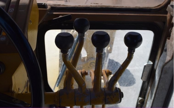 มาใหม่ !! พึ่งถึงไทยรถเกรด Caterpillar 140G นำเข้าจาก USA แท้ 1000\% Serial สูง 72V13xxx สภาพสวย ไม่เคยใช้งานในไทย