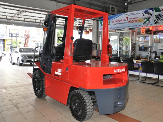 ขายรถโฟล์คลิฟท์มือสอง NISSAN รุ่น NH02 ราคา 215,000 บาทนำเข้าจากประเทศญี่ปุ่น 100\% ไม่เคยใช้งานในประเทศไทย