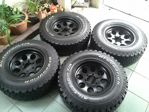 ล้อหยดนํ้าลาย Micky + BF All 265/70/16 ปี10 สวยๆ 1ชุด