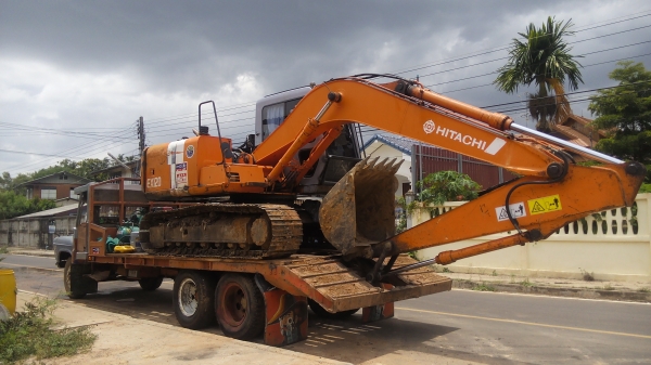 ขายรถแบคโฮ HITACHI E120-2 ขายรถแบคโฮ HITACHI E120-2