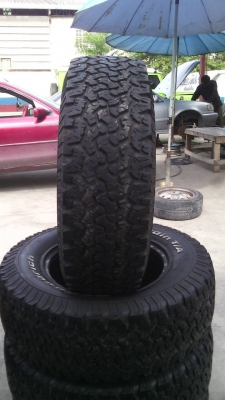 ขายยาง BF  265/70 R17 ปี 2010 ราคาถูก 1 ชุด