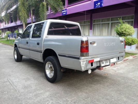 อีซูซุมังกรทอง 4 ประตู ปี1996 พร้อมใช้สมราคา อีซูซุมังกรทอง 4 ประตู ปี1996 พร้อมใช้สมราคา