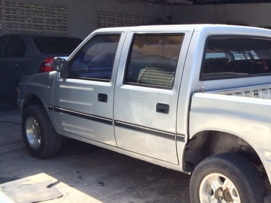 อีซูซุมังกรทอง 4 ประตู ปี1996 พร้อมใช้สมราคา อีซูซุมังกรทอง 4 ประตู ปี1996 พร้อมใช้สมราคา