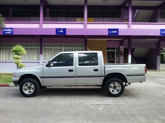 อีซูซุมังกรทอง 4 ประตู ปี1996 พร้อมใช้สมราคา อีซูซุมังกรทอง 4 ประตู ปี1996 พร้อมใช้สมราคา