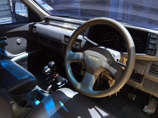 อีซูซุมังกรทอง 4 ประตู ปี1996 พร้อมใช้สมราคา อีซูซุมังกรทอง 4 ประตู ปี1996 พร้อมใช้สมราคา