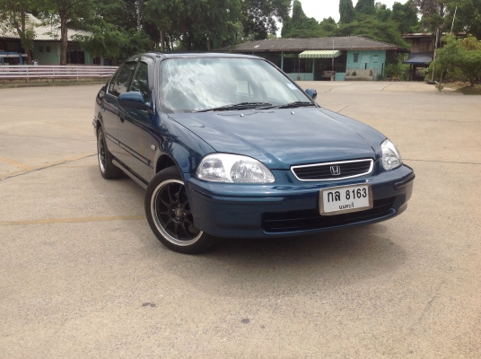 ซีวิคตาโต VTEC เกียAUTO รถสวย พร้อมใช้ค่ะ