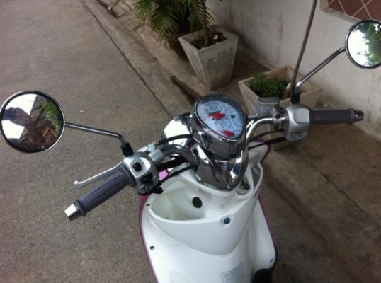 Yamaha Fino ชมพูขาว สวยมาก สภาพ 90 เปอร์เซ็น