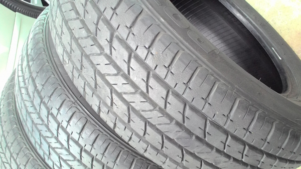 185/60R15 BRIDGESTONE TURANZA ปี2012 ( ยังไม่มีปะครับ ) ชุด 4 เส้น tel.081-427-3941