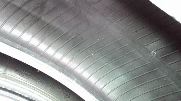 185/60R15 BRIDGESTONE TURANZA ปี2012 ( ยังไม่มีปะครับ ) ชุด 4 เส้น tel.081-427-3941