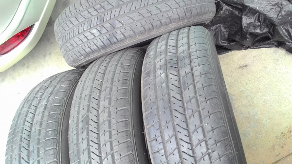 185/60R15 BRIDGESTONE TURANZA ปี2012 ( ยังไม่มีปะครับ ) ชุด 4 เส้น tel.081-427-3941