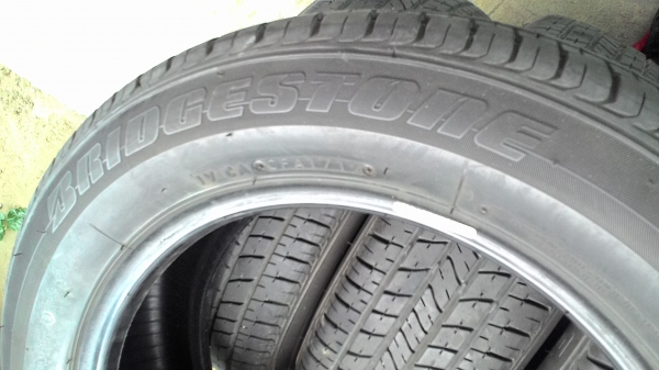 185/60R15 BRIDGESTONE TURANZA ปี2012 ( ยังไม่มีปะครับ ) ชุด 4 เส้น tel.081-427-3941