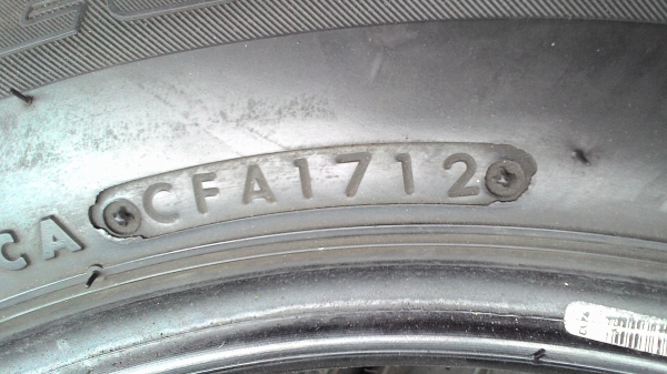 185/60R15 BRIDGESTONE TURANZA ปี2012 ( ยังไม่มีปะครับ ) ชุด 4 เส้น tel.081-427-3941