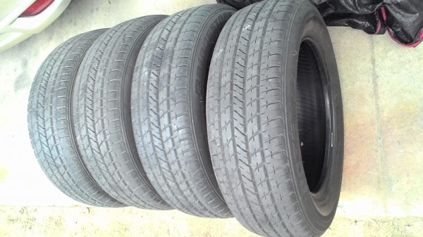 185/60R15 BRIDGESTONE TURANZA ปี2012 ( ยังไม่มีปะครับ ) ชุด 4 เส้น tel.081-427-3941