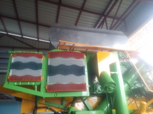 ขายรถเกี่ยว เกษตรพัฒนา รุ้น ปลดหนี้ เครื่อง 195 ปั้มเบอร์22 ตัวเดิน 12