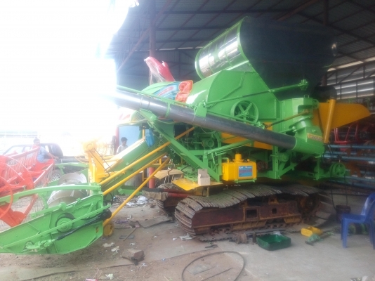 ขายรถเกี่ยว เกษตรพัฒนา รุ้น ปลดหนี้ เครื่อง 195 ปั้มเบอร์22 ตัวเดิน 12