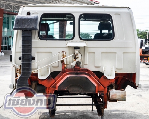 หัวเก๋งรถบรรทุก ISUZU ROCKY สีขาว สวยมากๆ