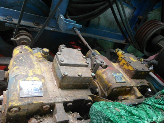 ขายรถเกี่ยวข้าว ก.เจริญการช่าง อุ้ม 2.5 หน้าเกี่ยว2.8 ตัวเดิน10เพลาใหญ