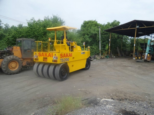 รถบดล้อยาง 9ล้อ SAKAI TS200 รุ่นใหม่ล่าสุดเครื่องISUZU 6BD1เอกสารเล่มทะเบียน